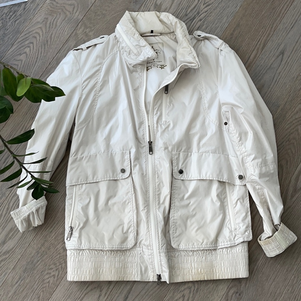 Mackage windbreaker